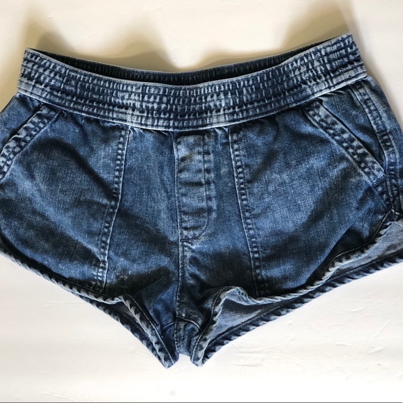 hollister high rise curved hem shorts